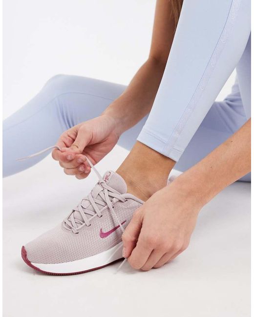 Nike One Training Nike de color White