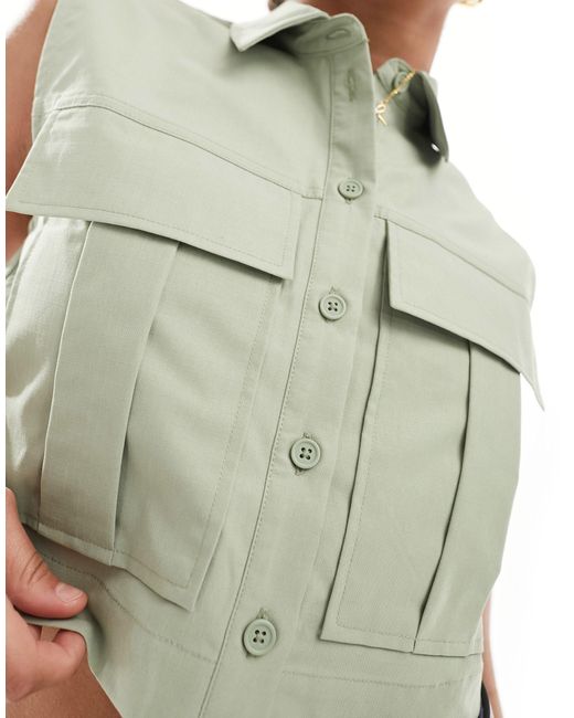 Chemise coupe carrée à manches courtes et poches cargo - sauge Stradivarius en coloris White