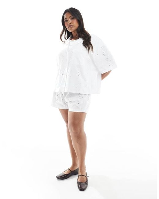 Camisa Resort Blanca Con Diseño Bordado De Asos Design Curve (Parte De Un Conjunto) ASOS de color White