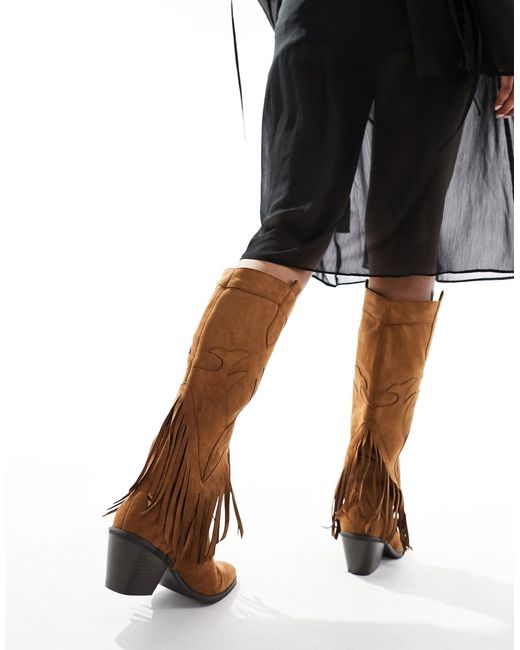 Stivali al ginocchio stile western con frange color castagna di Glamorous in Black