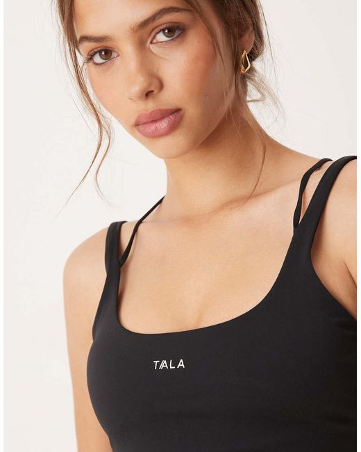 Camiseta Deportiva Negra De Tirantes Con Detalle De Tiras Skinluxe De Tala de color Black