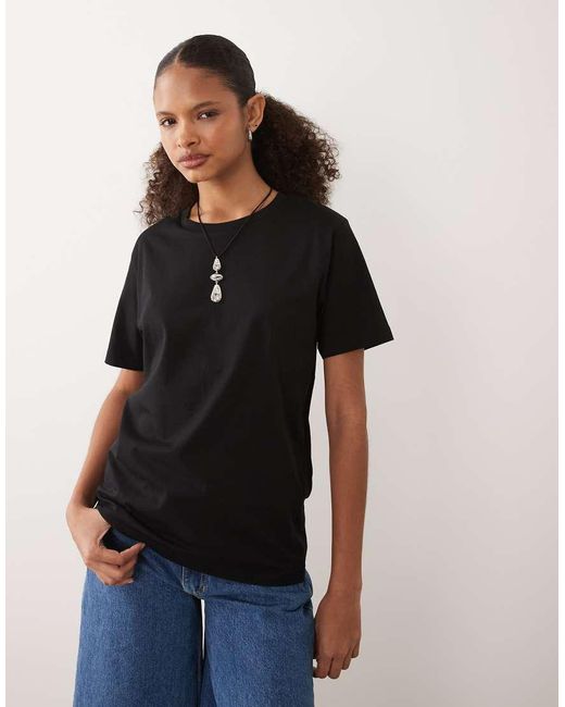 JJ Rebel Black Short Sleeved T-shirt