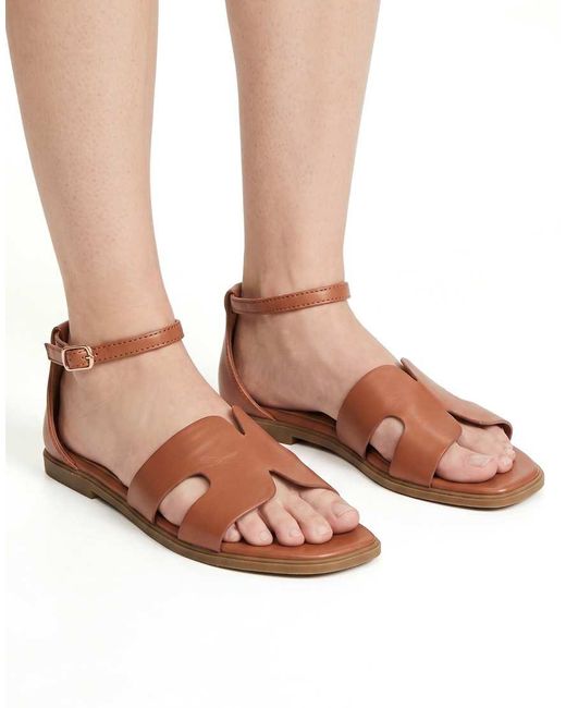 SEQWL Brown Casual Flat Sandals With Ankle Strap Closure