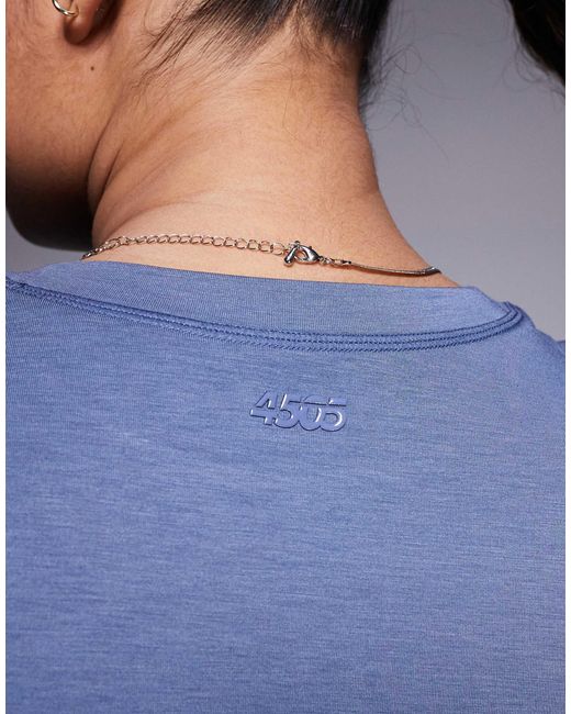 4505 Blue Curve Icon Quick Dry Performance Cropped Boxy T-shirt