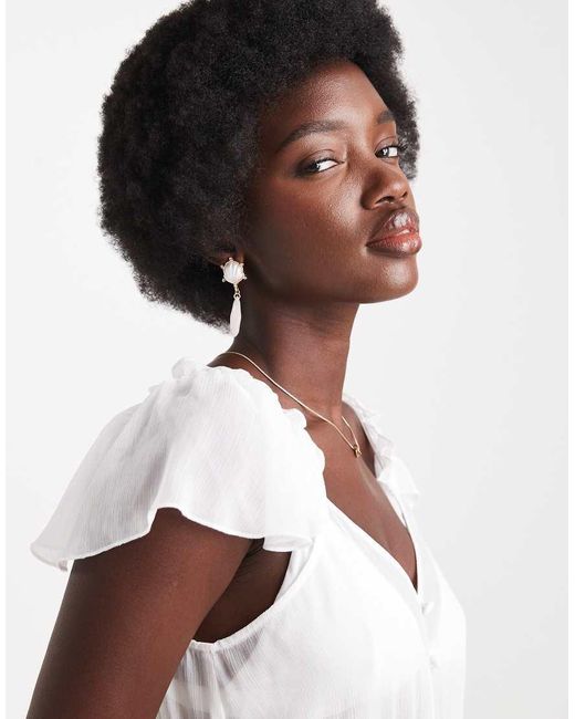 Miss Selfridge Top Van Chiffon Met Ruches En Knoopsluiting in het White