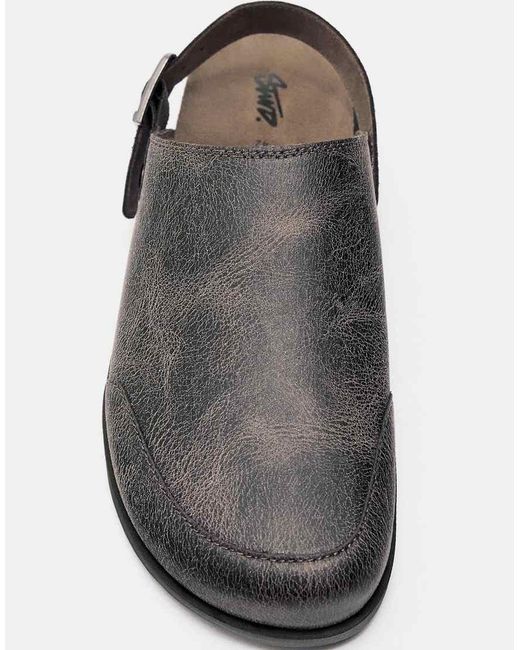 Pull&Bear Brown Stwd Distressed Clogs for men