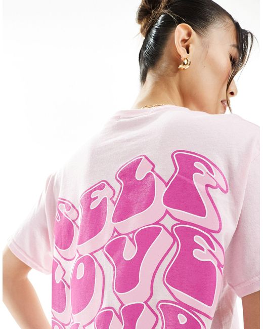 In The Style Pink – t-shirt mit "self love club"-slogan