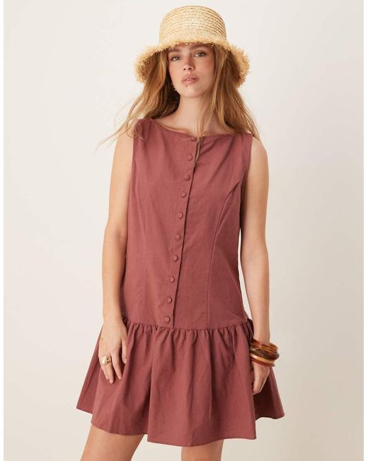 Vestido Corto Burdeos Lavado Con Cuello Recto, Botones Y Cintura Baja De -Rojo ASOS de color Red
