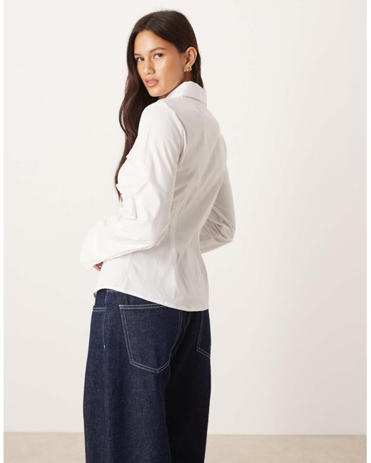 ASOS White – figurbetonte hemdbluse