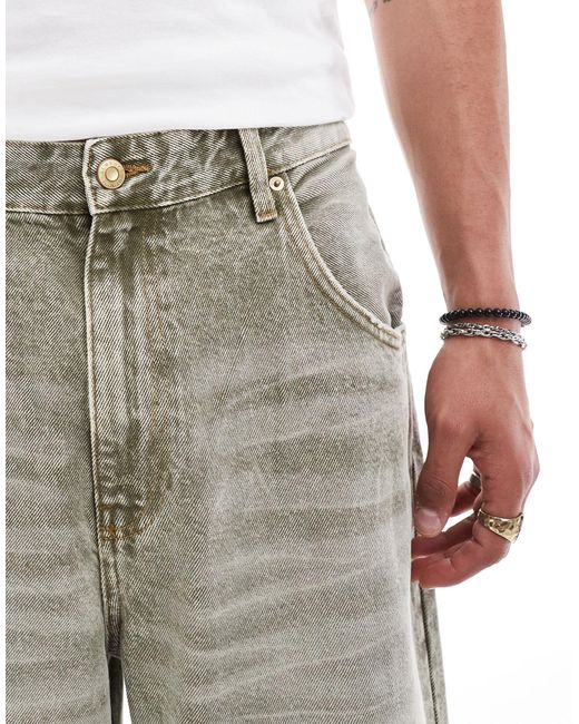 Pantaloncini di jeans super ampi lavaggio green cast di Bershka in Gray da Uomo