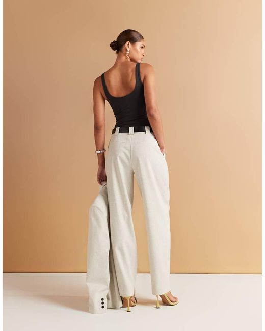 Pantalones De Sastre De Pernera Barrel Con Cinturón De Tejido Texturizado De -Neutro ASOS de color Natural