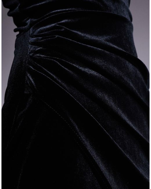 True Violet Black – langärmliges, schulterfreies midaxikleid aus em samt mit oberschenkelschlitz