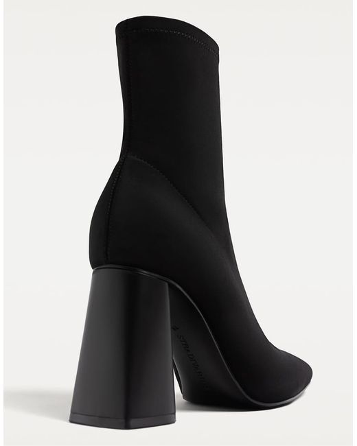 Stivaletti Neri Effetto Neoprene Con Tacco Alto di Stradivarius in Black
