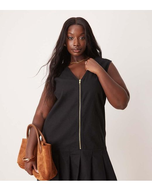 Vestido Corto Estilo Pichi Con Cremallera Y Falda De Tablas De Sarga De Asos Design Curve ASOS de color Brown