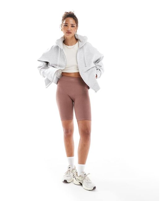 HERA White Ribbed Base Short