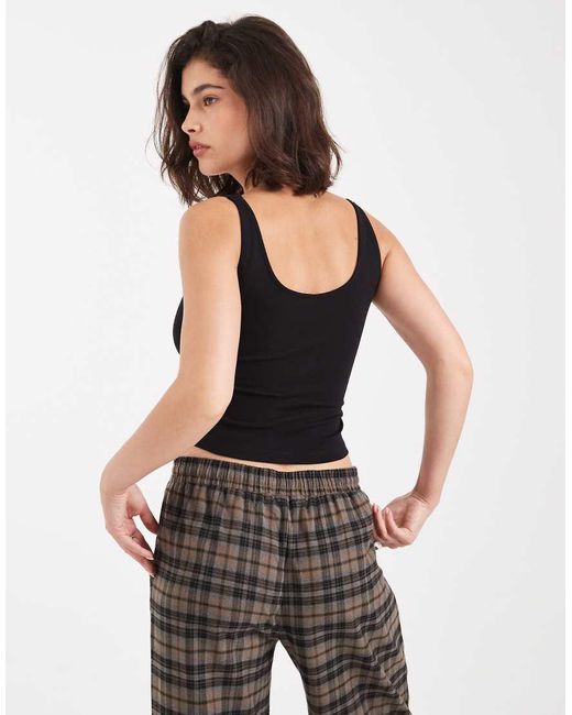 Canotta Corta Basic Nera Con Scollo Rotondo di New Look in Black
