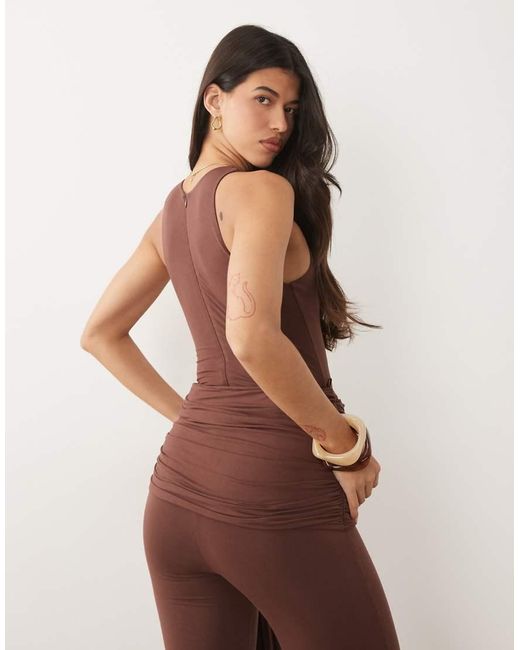 Bella Wanderdoll de color Brown