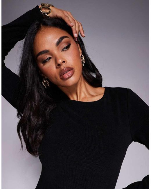 Vestido Corto Con Cintura Caída Y Falda Plisada De Pana De ASOS de color Black