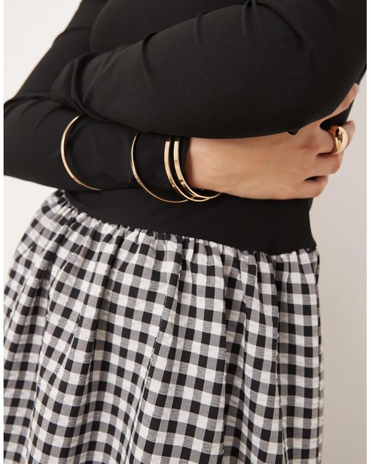Robe longue 2-en-1 avec jupe à carreaux vichy et encolure dégagée - et blanc ASOS en coloris Black
