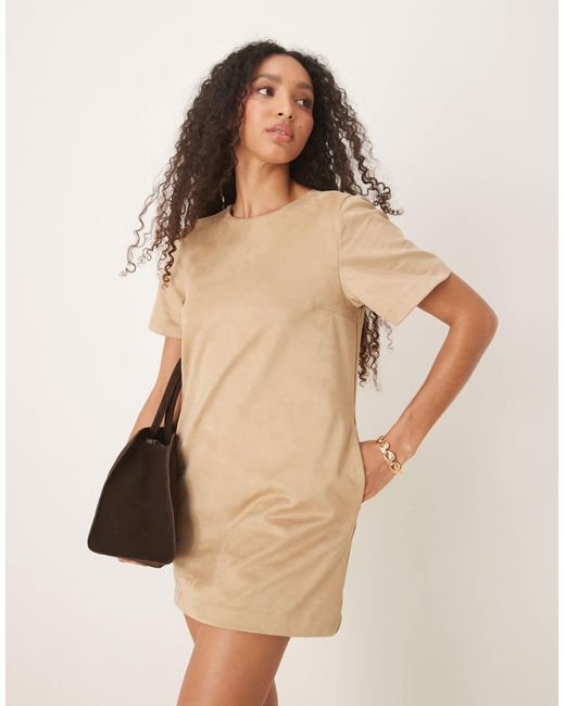 Abercrombie & Fitch Natural – kurzärmliges t-shirt-minikleid aus wildleder