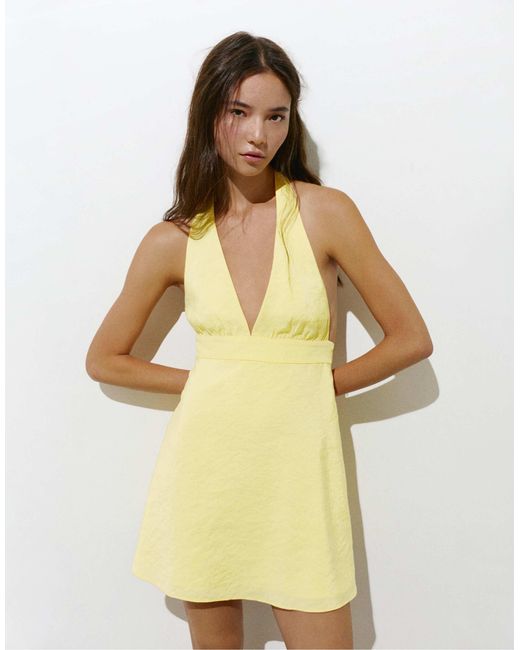 Robe courte dos nu Pull&Bear en coloris Yellow