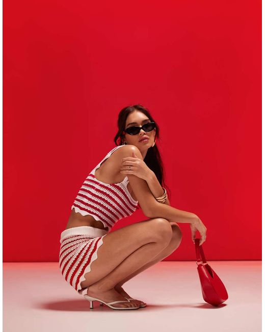 Crop Top A Righe All'Uncinetto Con Scollo Squadrato di ASOS in Red
