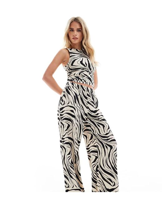Vero Moda Jersey Broek Met Wijde Pijpen in het Metallic