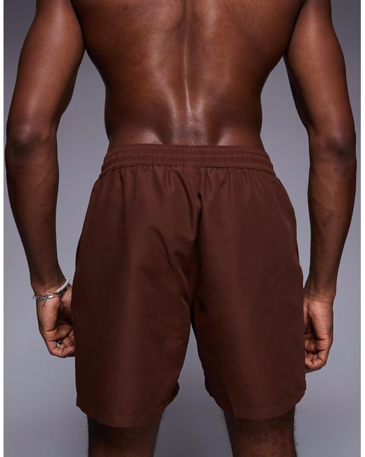 ASOS – halblange badeshorts in Brown für Herren