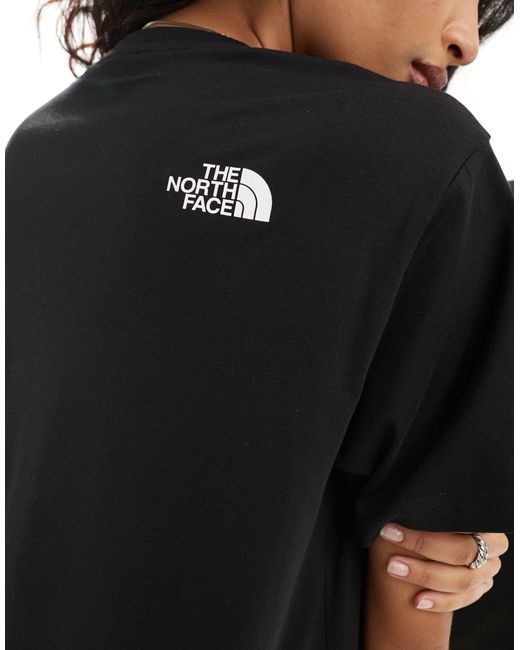 Simple dome - t-shirt nera con logo di The North Face in Black