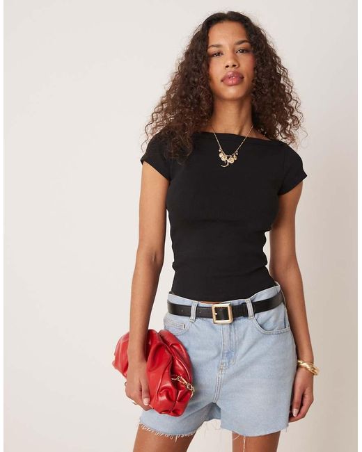 Gina Tricot Slim-Fit Geribbelde Top Met Korte Mouwen En Boothals in het Black