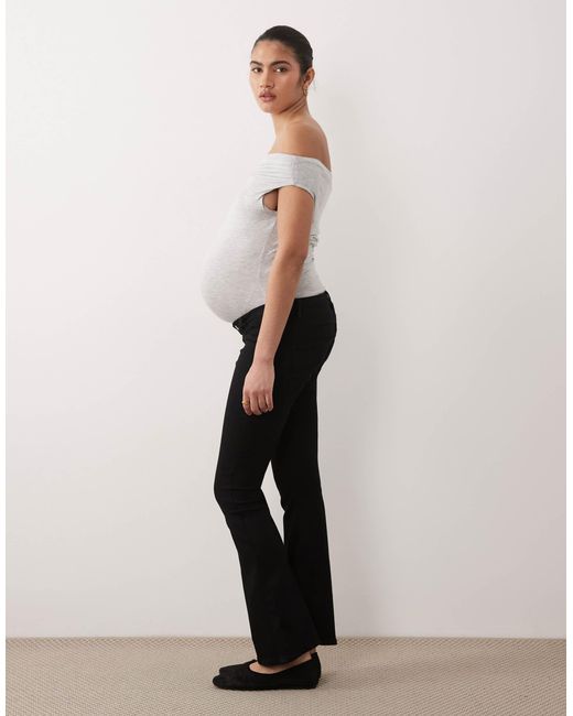 Jean évasé effet push-up ONLY en coloris Natural