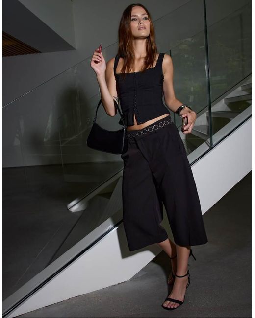 Stradivarius Black Wide-Leg Cross-Waist Bermuda Shorts