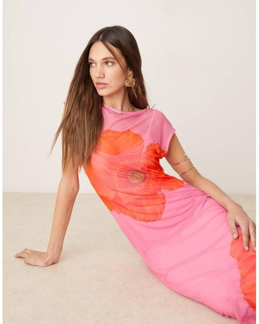 Never Fully Dressed Mouwloze Maxi Jurk Van Mesh Met Klaproosprint in het Pink