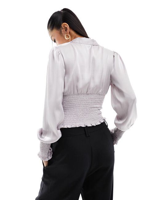 Miss Selfridge White – farbene bluse aus satin mit v-ausschnitt und knopfleiste