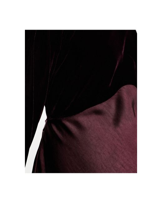 Robe longue en satin à manches chauve-souris coupée en biais avec corsage en velours contrastant - bordeaux ASOS en coloris Purple