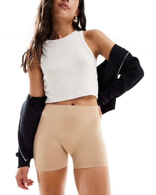 Short legging courte sans coutures - beige Pieces en coloris Black