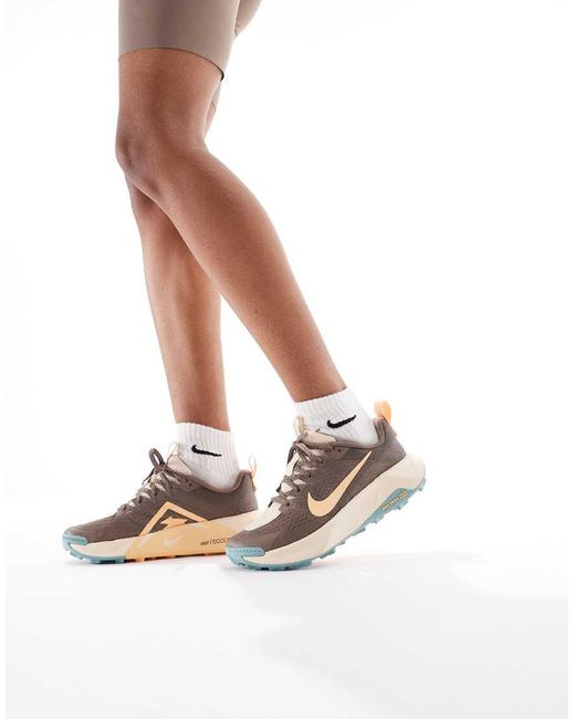 Nike White Reactx Wildhorse 10 Trainers