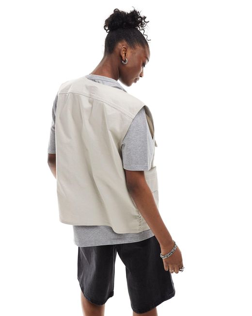 Gilet unisex color pietra multitasche vestibilità comoda con logo di Lee Jeans in Gray