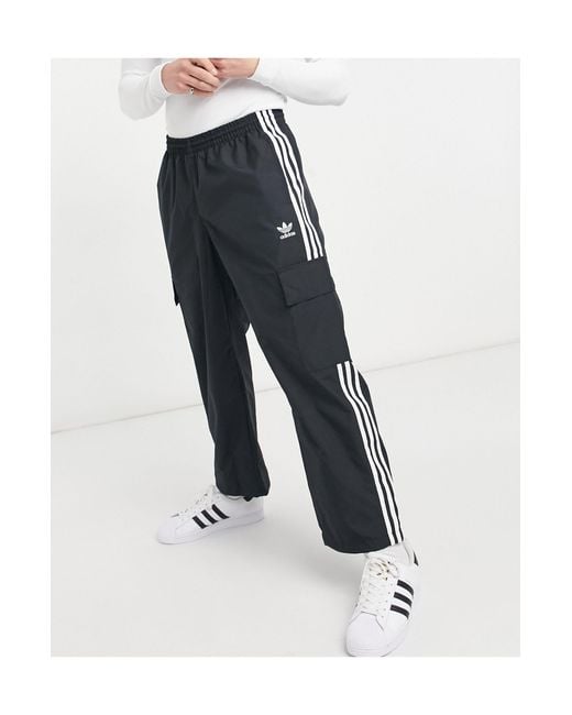 adidas Originals Adicolor Three Cargo Trousers With Detail in for Men | Lyst