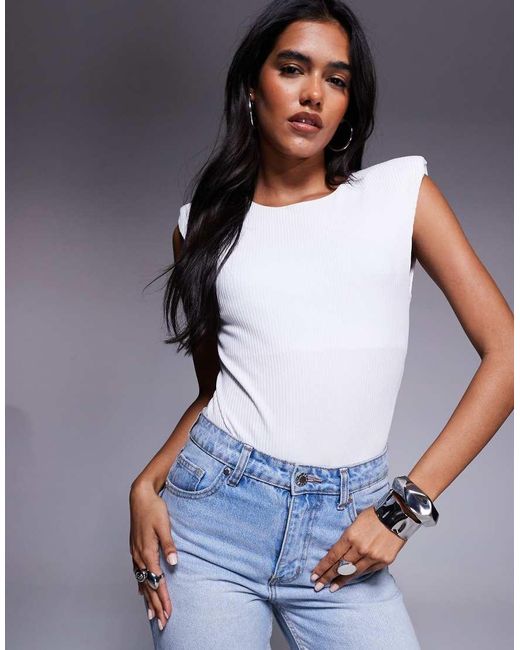ASOS Geribbelde Body Met Schoudervulling in het White