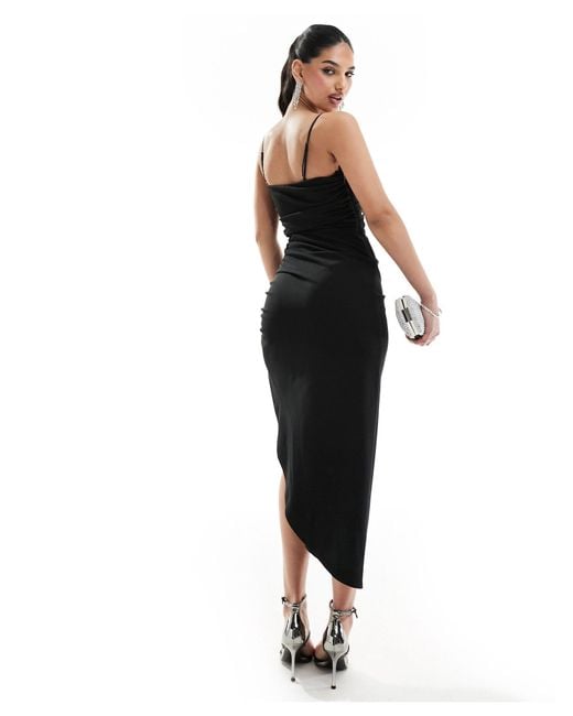 Vestido midi con diseño fruncido y detalle Abercrombie & Fitch de color Black