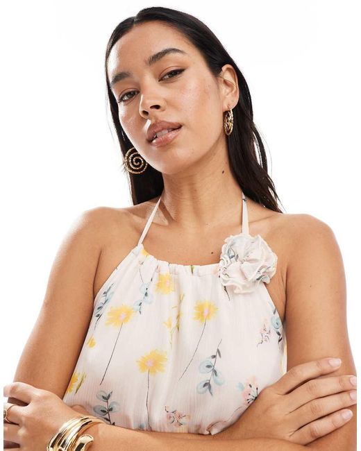 Pieces Mini-Jurk Met Ruches, Stroken, Corsage En Lichtroze Bloemenprint in het White