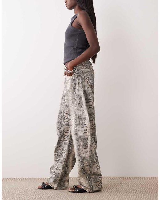Lioness Natural Horseshoe Barrel Leg Jeans