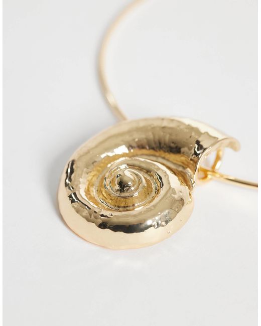 ONLY Metallic Seashell Necklace