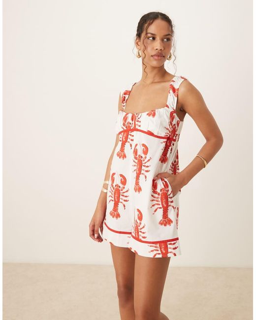 Tuta Corta Con Corpino Raccolto, Profili A Contrasto E Stampa Di Aragoste di ASOS in Red