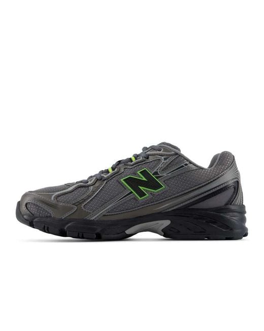 New Balance Black 740 Trainers