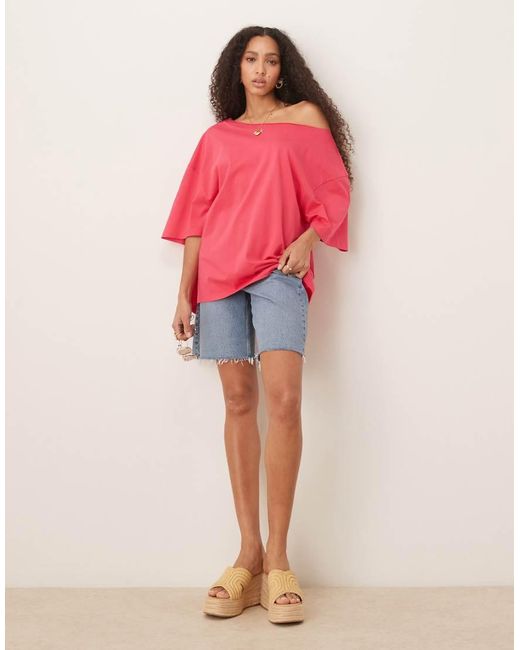 ASOS Ruimvallend Oversized T-Shirt Met Blote Schouder in het Red