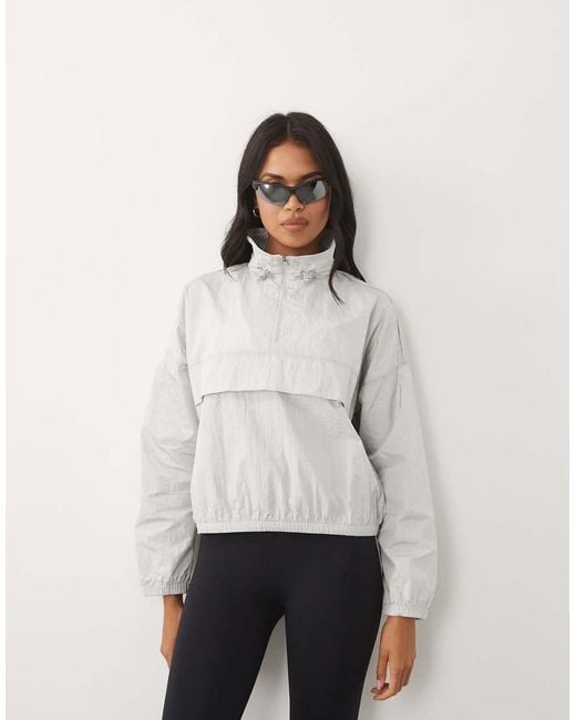 4505 White Ripstop Overhead Water Repellent Running Jacket With Chest Pocket