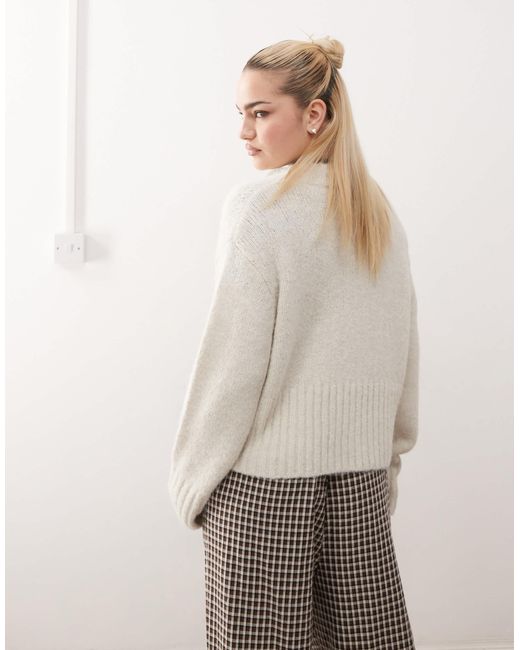 Collusion Natural – flauschige, strukturierte strickjacke