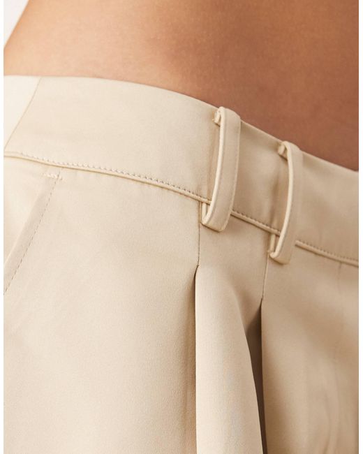 Tall - pantalon ample habillé en satin à pinces - huître ASOS en coloris Natural